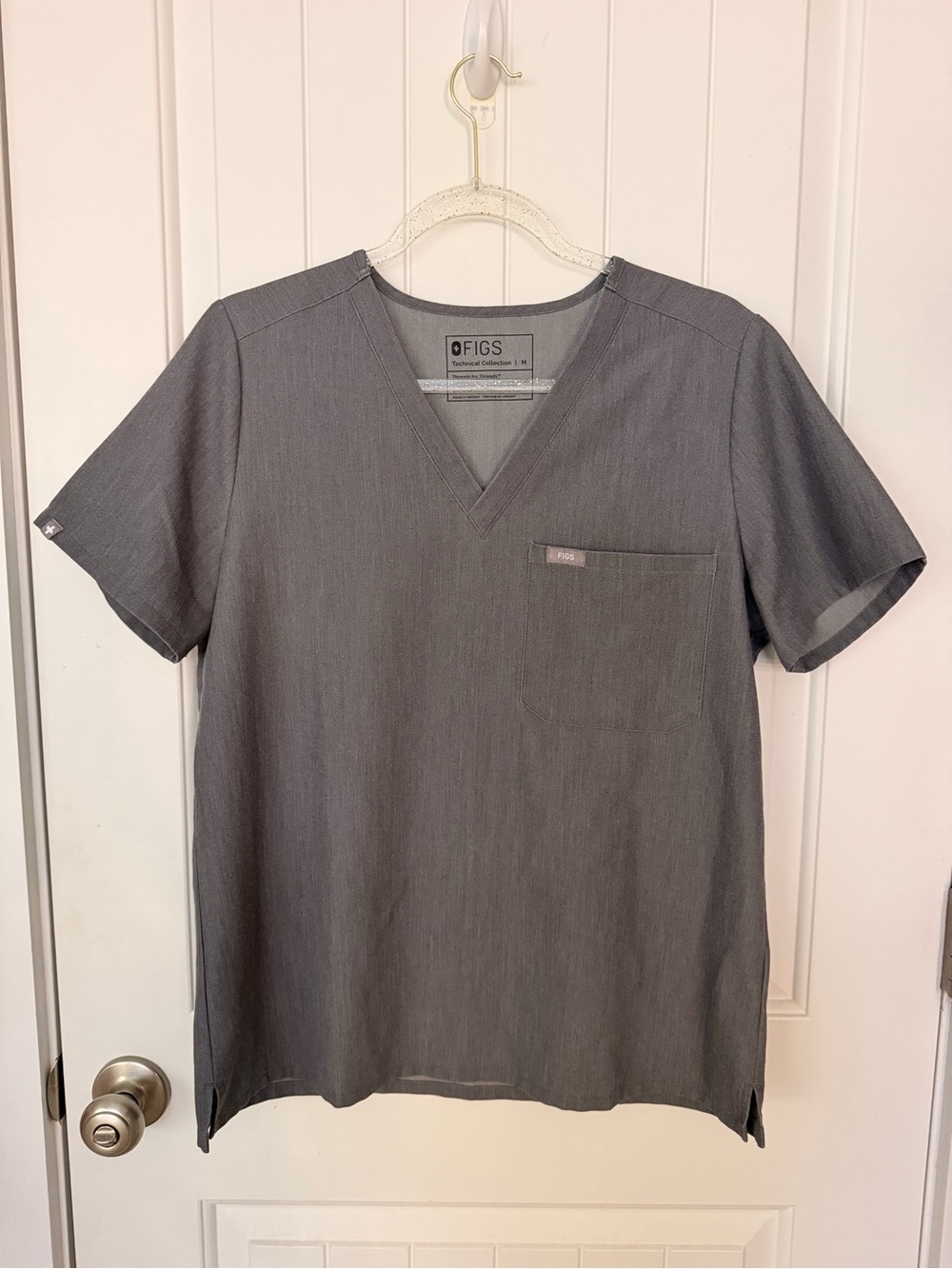 Figs Women’s Catarina Scrub Top - Graphite